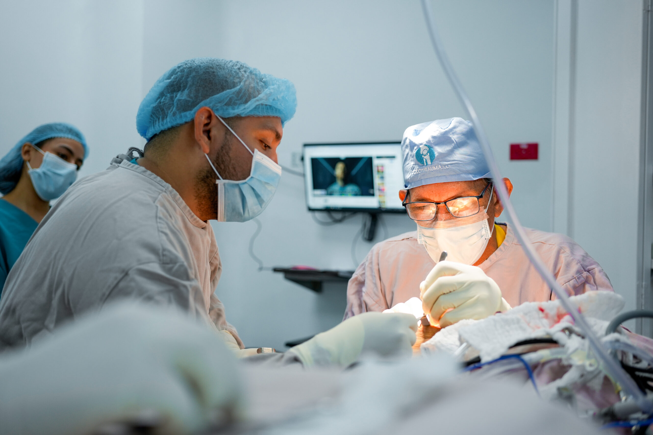 Cirugías de Rodilla procedimientos mínimamente invasivos (artroscopias)
